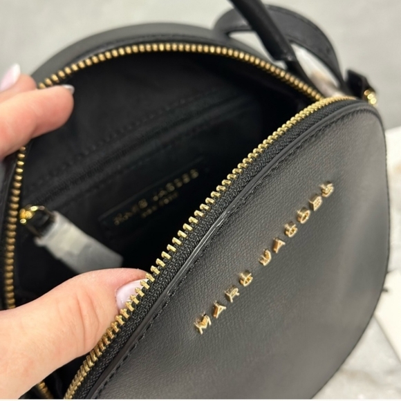 NWT MARC JACOB'S leather circle  crossbody bag - Picture 6 of 11